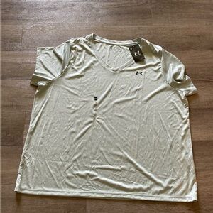 Under Armour T-shirt